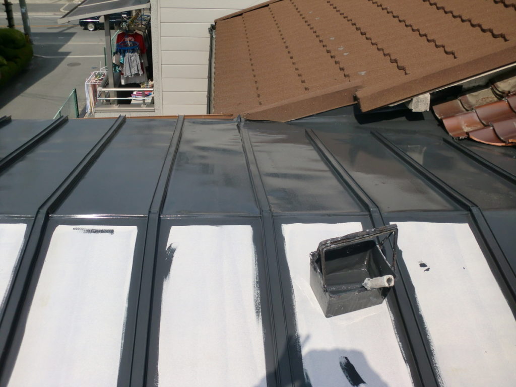 大阪府八尾市でトタン屋根に遮熱塗装