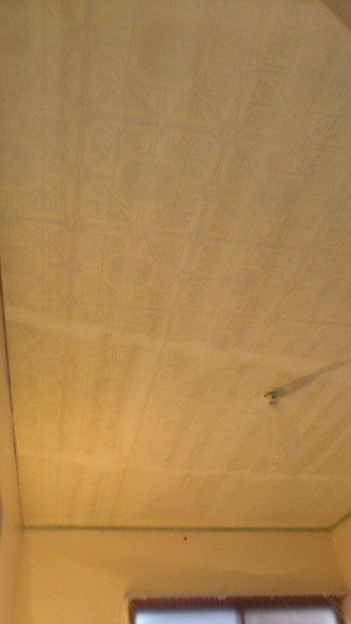 茨木市でリビングの天井塗装