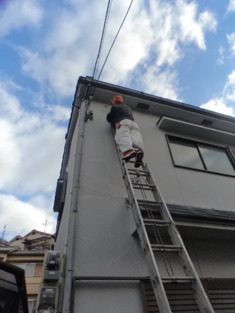 大阪府八尾市垣内で外壁のひび割れ補修