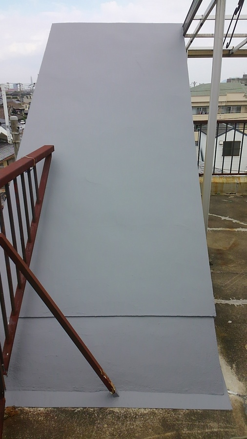 大阪府八尾市山本町で塔屋の雨漏り補修　–　塗装、防水なら宮川塗装