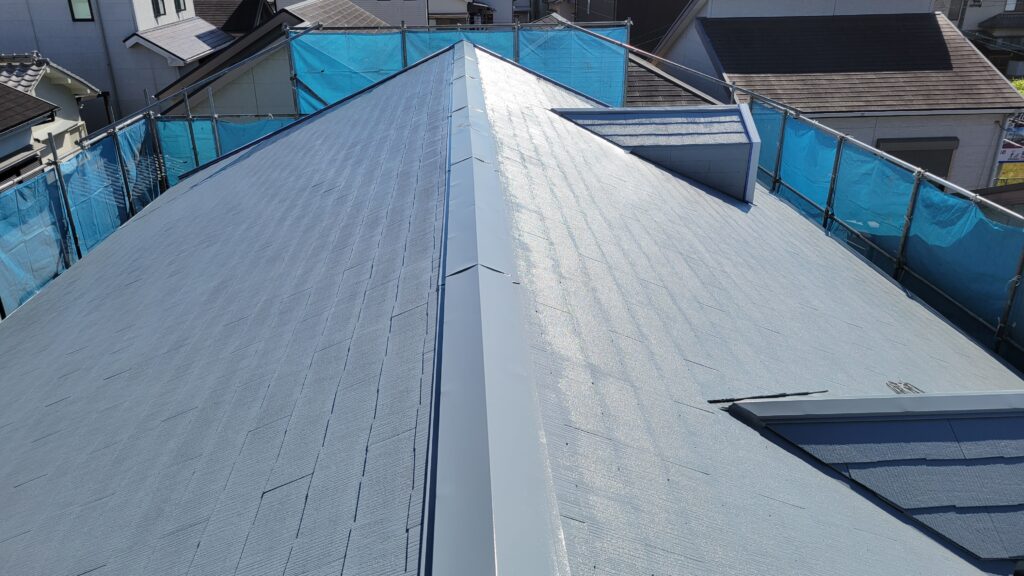 八尾市八尾木北のアパートでカラーベスト屋根を遮熱塗装